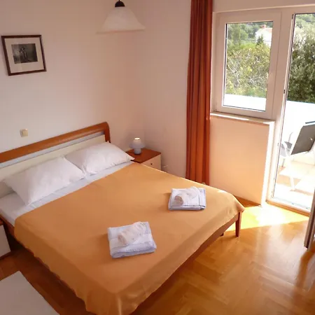 Apartment In Barbat - Insel Rab 33077 Apartman *